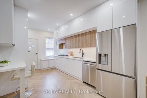 Photo 14 at 126 Grace Street, Bellwoods, Toronto