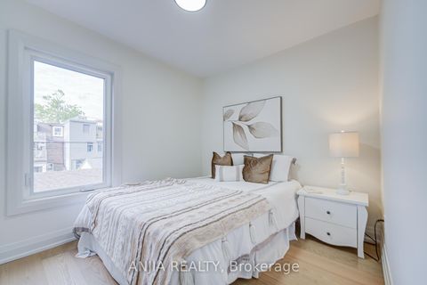 Photo 27 at 126 Grace Street, Bellwoods, Toronto