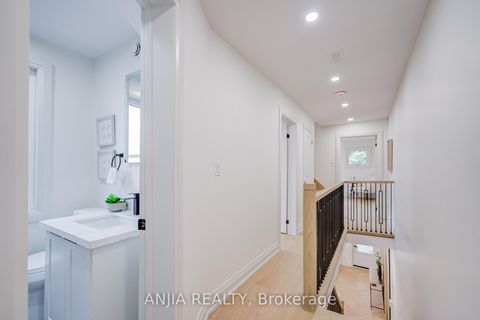 Photo 34 at 126 Grace Street, Bellwoods, Toronto