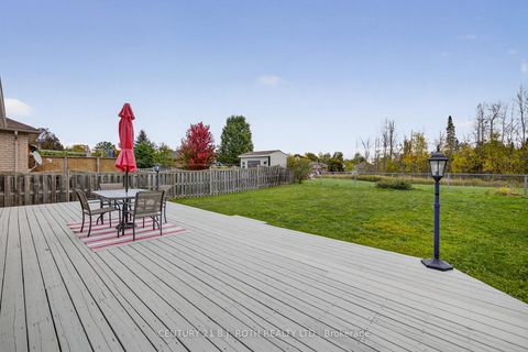 Photo 7 at 655 Glen Cedar Crescent, Rural Innisfil, Innisfil