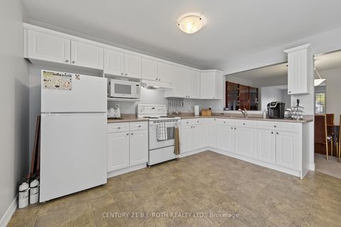 Photo 18 at 655 Glen Cedar Crescent, Rural Innisfil, Innisfil