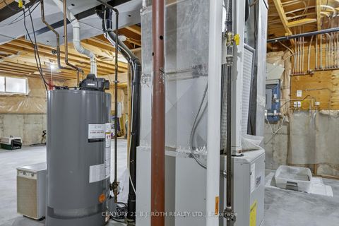 Photo 40 at 655 Glen Cedar Crescent, Rural Innisfil, Innisfil