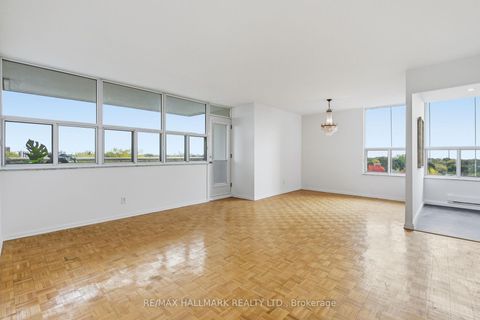 Photo 2 at 802 - 980 Broadview Avenue, Broadview North, Toronto