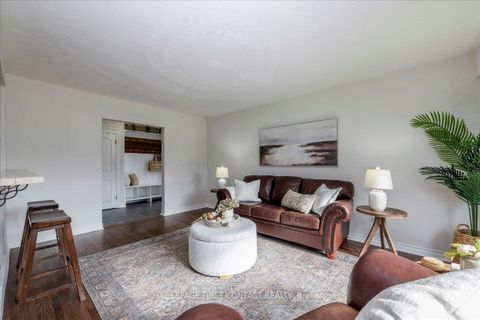 Photo 5 at 32 Springhome Road, Allandale Heights, Barrie Photo 5 at 32 Springhome Road, Allandale Heights, Barrie