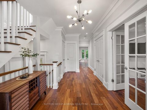 Photo 2 at 26 Puckeridge Crescent, West Deane, Toronto