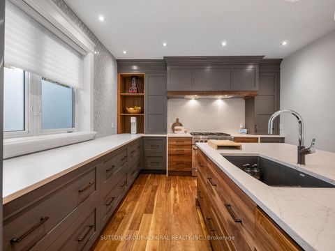 Photo 11 at 26 Puckeridge Crescent, West Deane, Toronto