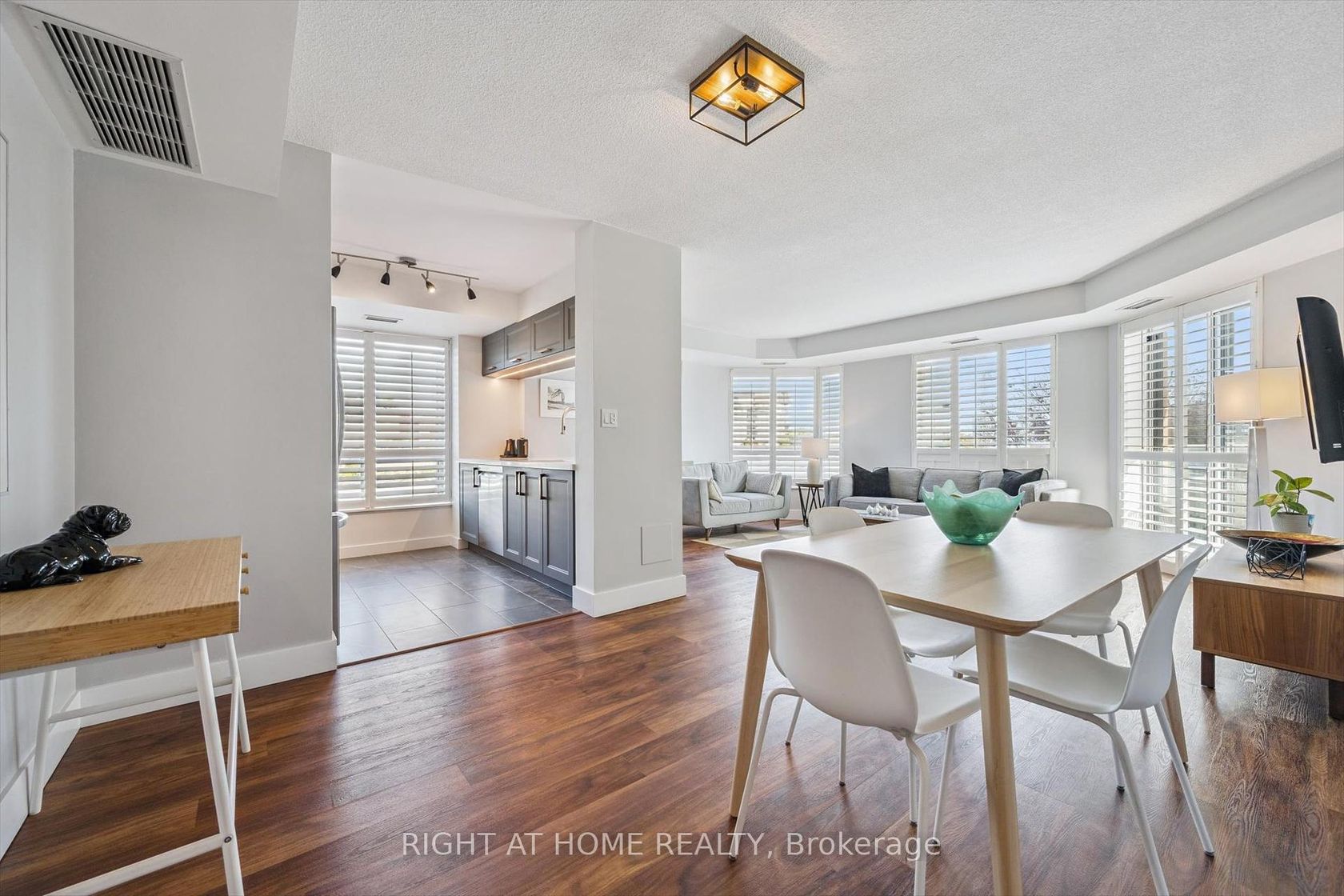 304 - 190 Manitoba Street, Mimico, Toronto 