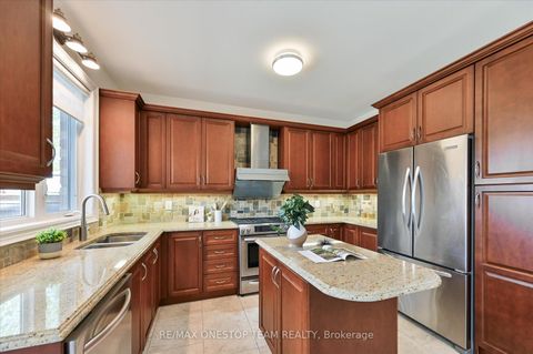 Photo 13 at 82 Heritage Estates Road, Patterson, Vaughan
