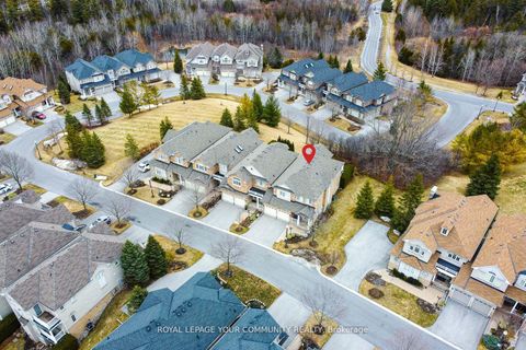 Photo 7 at 56 - 59 Stonecliffe Crescent, Aurora Estates, Aurora