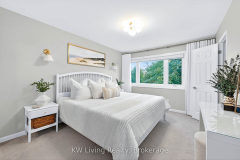 Photo 10 at 19 Deal Avenue, Lawrence Park North, Toronto