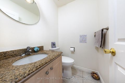 Photo 18 at 134 Mccabe Crescent, Lakeview Estates, Vaughan