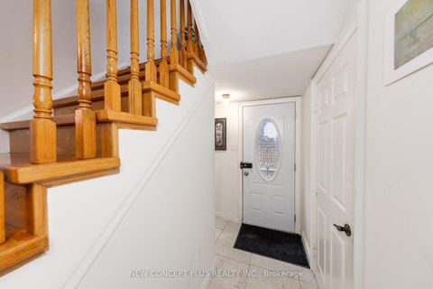 Photo 20 at 134 Mccabe Crescent, Lakeview Estates, Vaughan