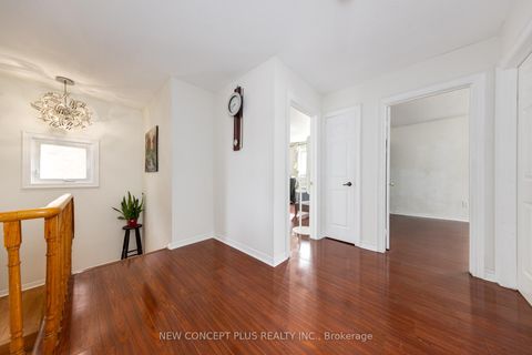 Photo 22 at 134 Mccabe Crescent, Lakeview Estates, Vaughan