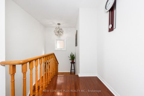 Photo 23 at 134 Mccabe Crescent, Lakeview Estates, Vaughan