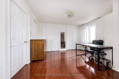 Photo 26 at 134 Mccabe Crescent, Lakeview Estates, Vaughan