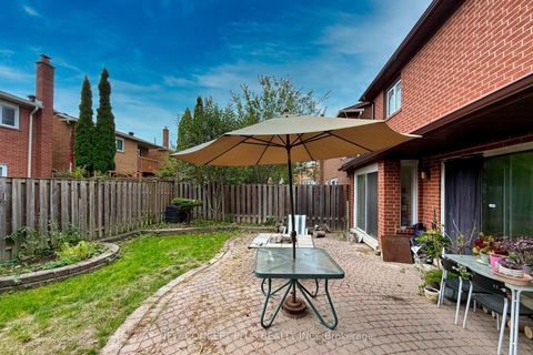 Photo 36 at 134 Mccabe Crescent, Lakeview Estates, Vaughan