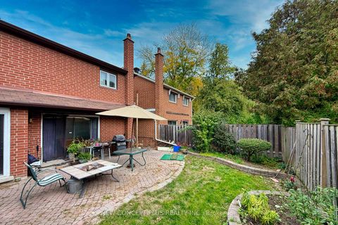 Photo 37 at 134 Mccabe Crescent, Lakeview Estates, Vaughan