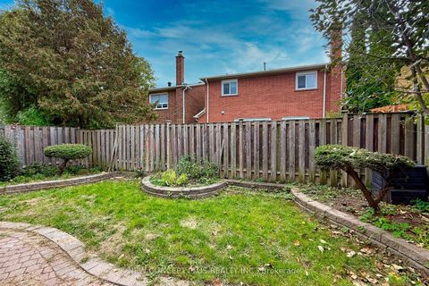 Photo 40 at 134 Mccabe Crescent, Lakeview Estates, Vaughan