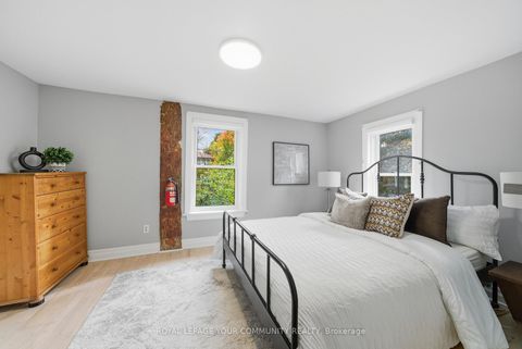 Photo 15 at 30 Elizabeth Street S, Mill Pond, Richmond Hill