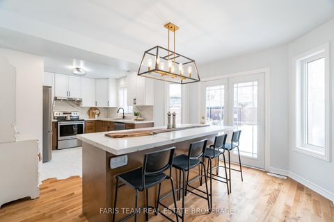 Photo 2 at 43 Dunnett Drive, Ardagh, Barrie