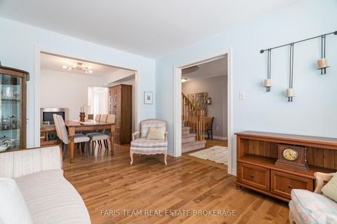 Photo 9 at 43 Dunnett Drive, Ardagh, Barrie