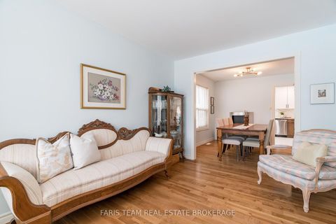 Photo 10 at 43 Dunnett Drive, Ardagh, Barrie