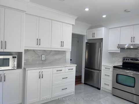 Photo 10 at 271 Iredale Road, Mill Pond, Richmond Hill