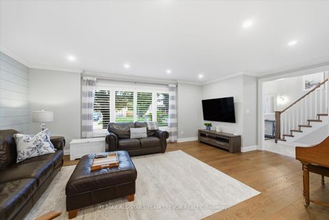 Photo 2 at 1016 Easthill Court, College Manor, Newmarket