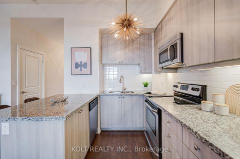 Photo 11 at PH1013 - 24 Woodstream Boulevard, Vaughan Grove, Vaughan
