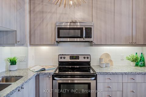 Photo 13 at PH1013 - 24 Woodstream Boulevard, Vaughan Grove, Vaughan