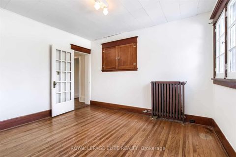 Photo 7 at 18-20 Reuben Street, Aurora Village, Aurora