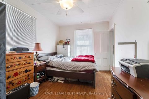 Photo 13 at 18-20 Reuben Street, Aurora Village, Aurora