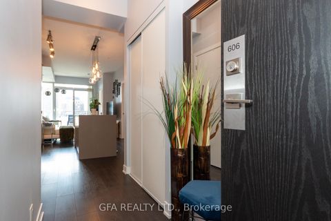 Photo 2 at 606 - 28 Avondale Avenue, Willowdale East, Toronto