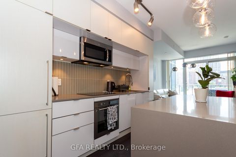 Photo 7 at 606 - 28 Avondale Avenue, Willowdale East, Toronto