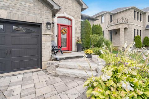 Photo 3 at 135 Sandringham Drive, Shore, Barrie