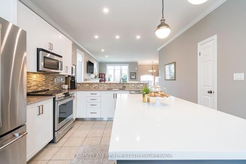 Photo 9 at 135 Sandringham Drive, Shore, Barrie Photo 9 at 135 Sandringham Drive, Shore, Barrie