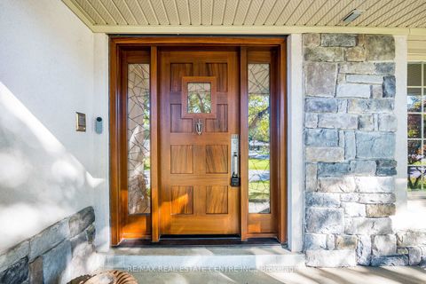 Photo 4 at 16 Aylesbury Road, Rosethorn, Toronto