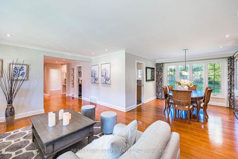 Photo 10 at 16 Aylesbury Road, Rosethorn, Toronto