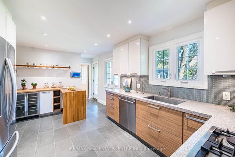 Photo 17 at 16 Aylesbury Road, Rosethorn, Toronto