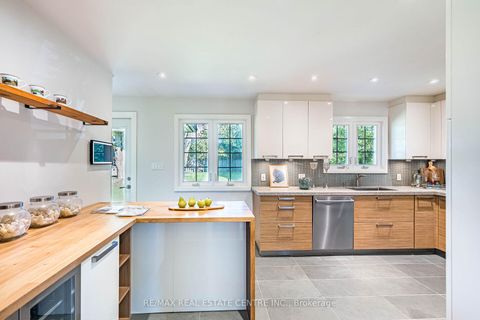 Photo 23 at 16 Aylesbury Road, Rosethorn, Toronto