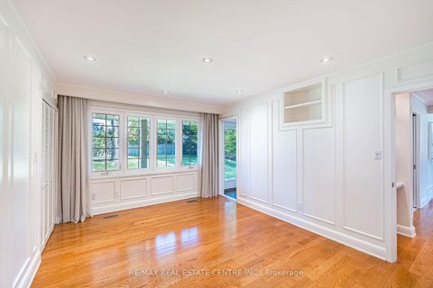 Photo 24 at 16 Aylesbury Road, Rosethorn, Toronto