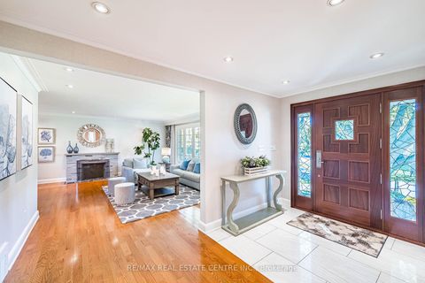 Photo 25 at 16 Aylesbury Road, Rosethorn, Toronto