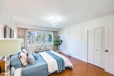 Photo 27 at 16 Aylesbury Road, Rosethorn, Toronto