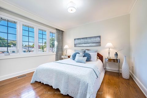 Photo 30 at 16 Aylesbury Road, Rosethorn, Toronto