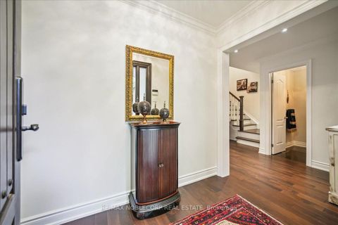 Photo 5 at 31 Mountfield Crescent, Brownridge, Vaughan