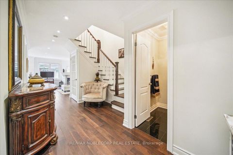 Photo 6 at 31 Mountfield Crescent, Brownridge, Vaughan
