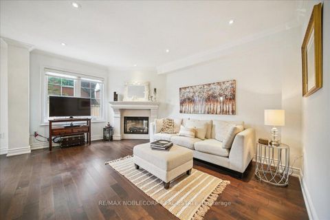 Photo 7 at 31 Mountfield Crescent, Brownridge, Vaughan Photo 7 at 31 Mountfield Crescent, Brownridge, Vaughan