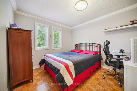 Photo 22 at 31 Mountfield Crescent, Brownridge, Vaughan Photo 22 at 31 Mountfield Crescent, Brownridge, Vaughan