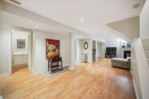 Photo 23 at 31 Mountfield Crescent, Brownridge, Vaughan