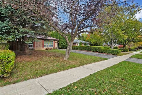 Photo 3 at 68 Aurora Heights Drive, Aurora Heights, Aurora Photo 3 at 68 Aurora Heights Drive, Aurora Heights, Aurora